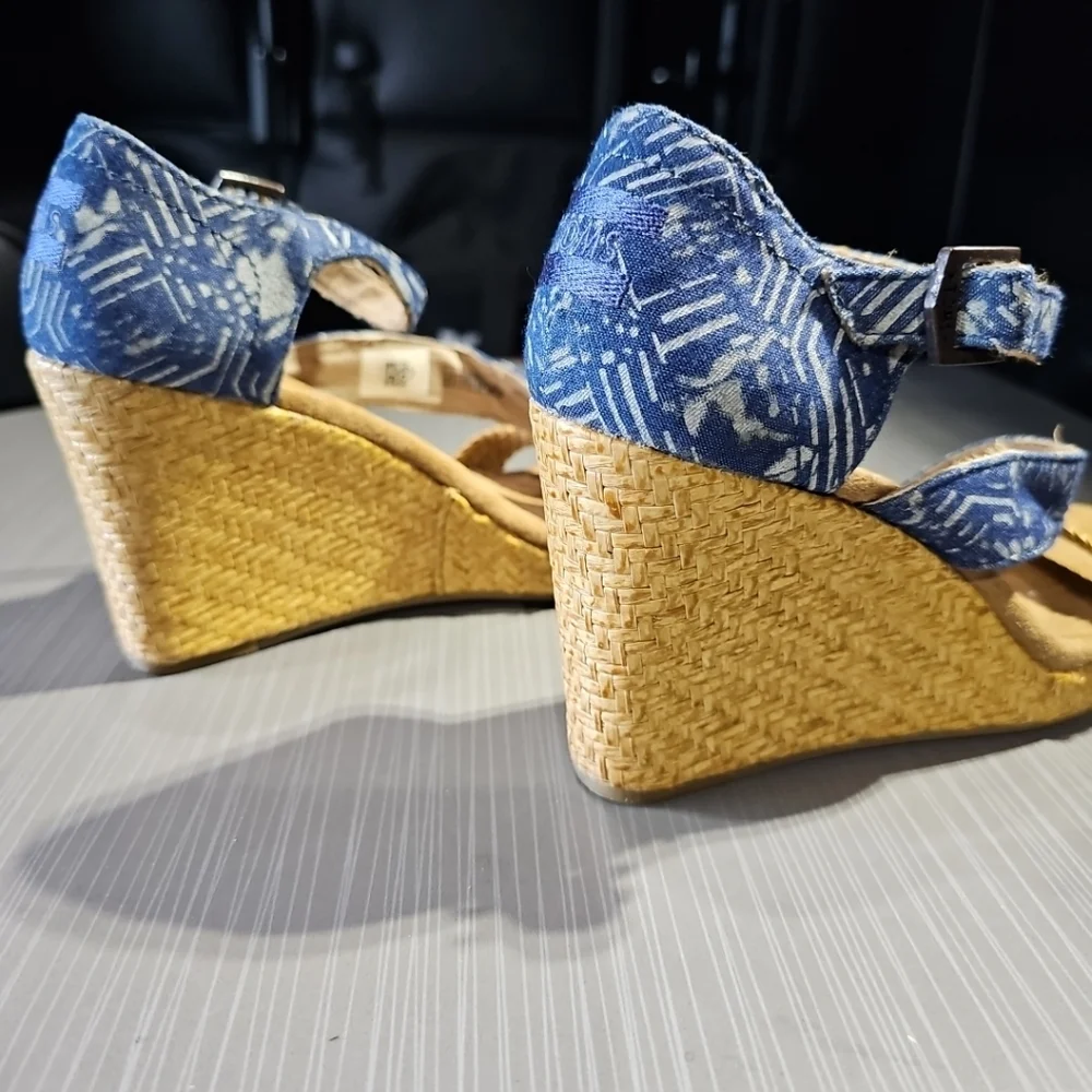 TOMS Blue Wicker Weave Ankle Strap Womens Wedge‎ Open Toe Sandals Shoes Size 6.5